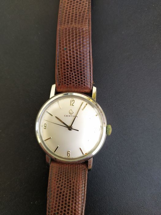 Винтидж швейцарски часовник Certina