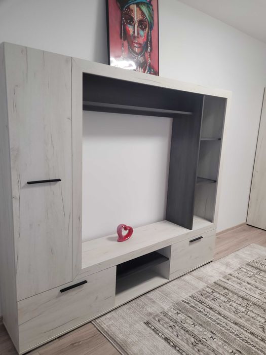 Inchirez apartament 2 camere str.Petru Rareș  etaj1  pe mijloc