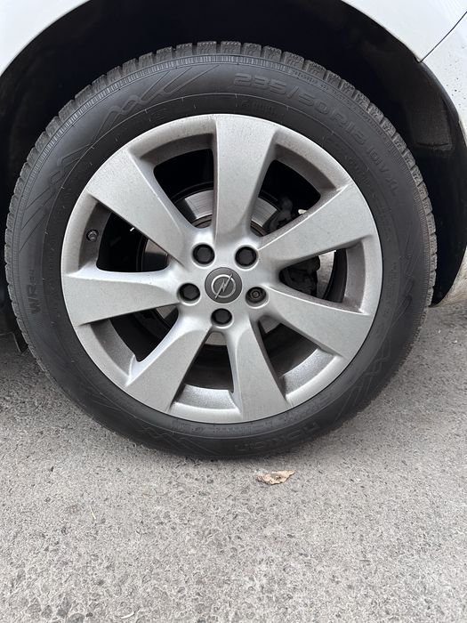 Jante 18" cu anvelope Nokian 235 50 R18, senzori presiune inclusi