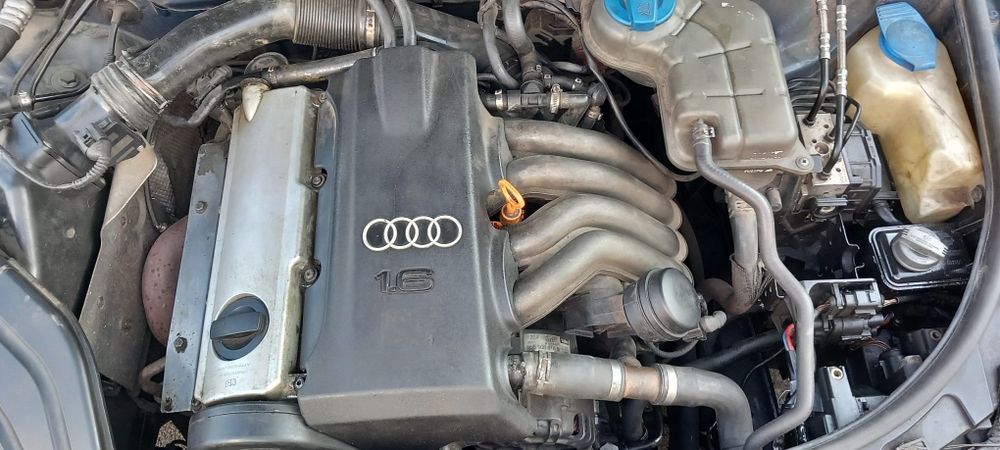Vând Audi A4 B6 16 benzina