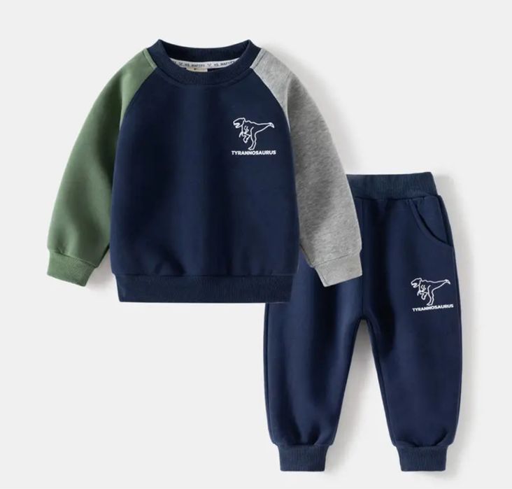 Продам костюм