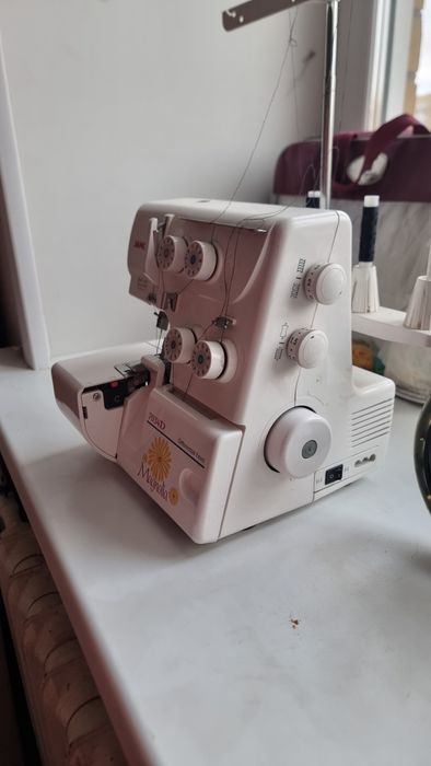 Продам оверлок от жаном
