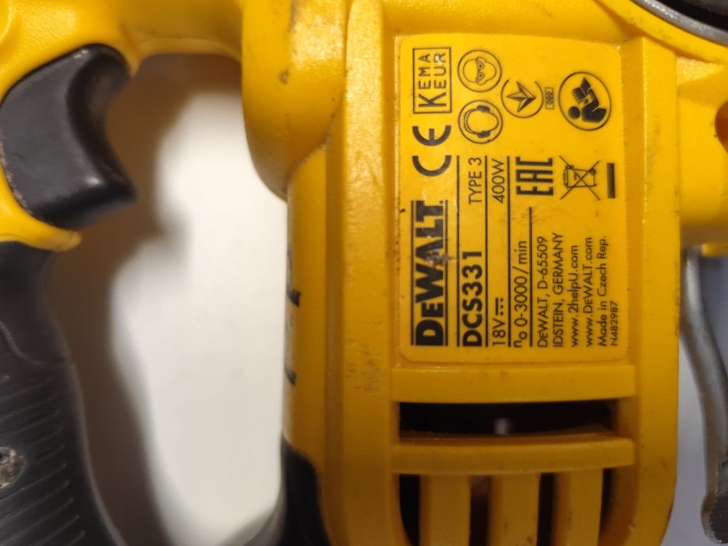 Акумулаторен прободен трион зеге Девалт Dewalt DCS331 DCS334