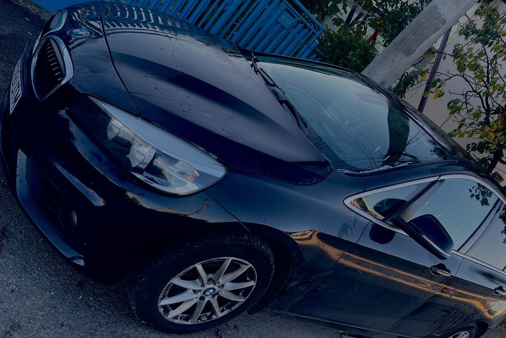 BMW 218d Active Tourer – 2015 – Automat – Diesel – 7.500 €