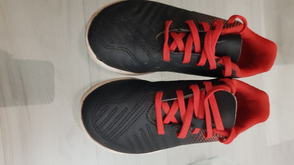 Vand adidasi de baieti marimea 26