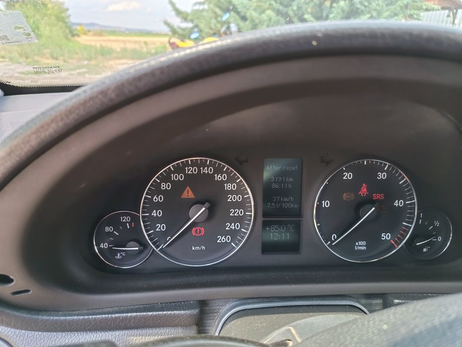 Mercedes w203/Мерцедес ц класа