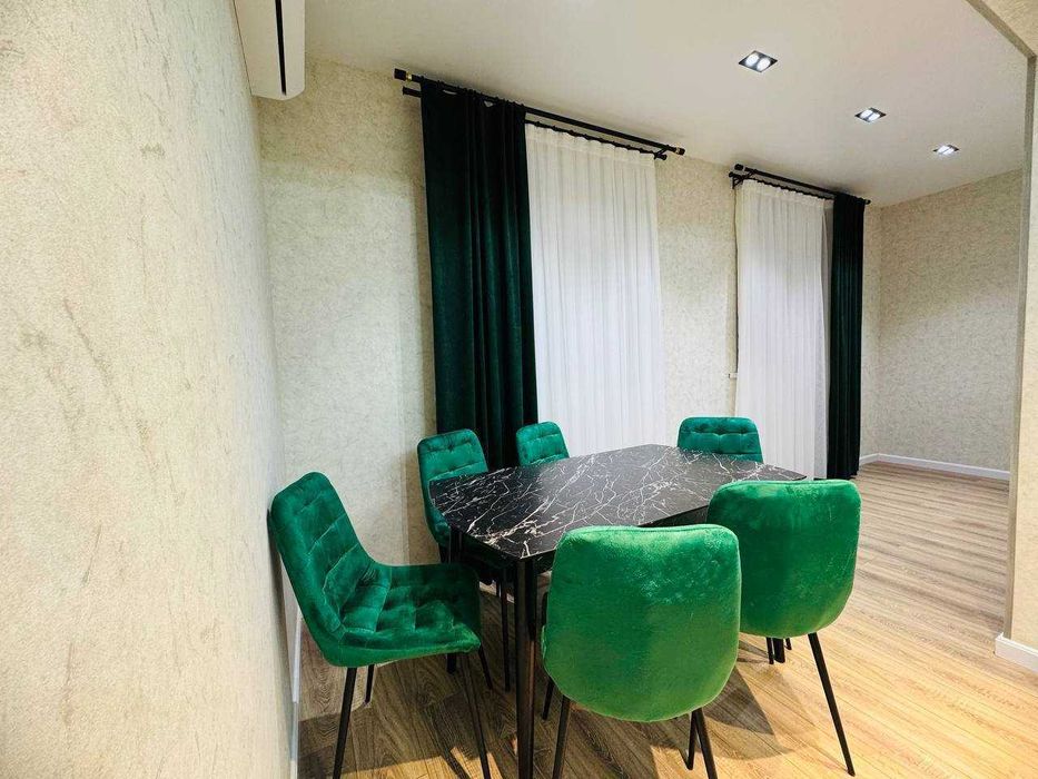 Вторичное жильё 2-комнатная квартира (торец) на Ц-4 ID: 3992