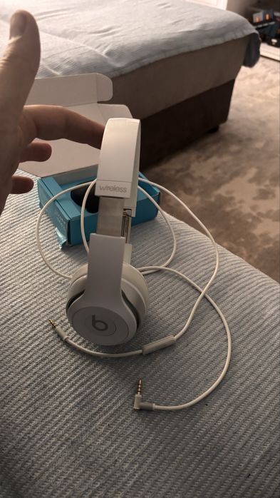 Vand castii bluetooth