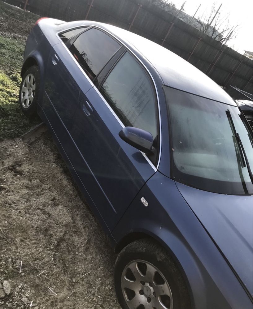 Vând luneta / geam lateral Audi a4 b6 berlina