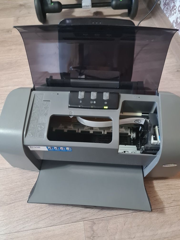 Принтер цветной Epson c67