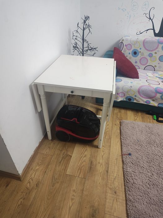 Birou Ikea - in stare foarte buna