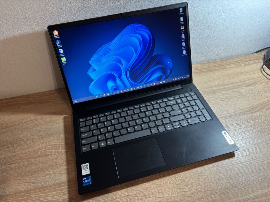 Leptop lenovo V15 G2 ITL  I7 8gbRAM  512gbRAM+ mouse si geantă cadou