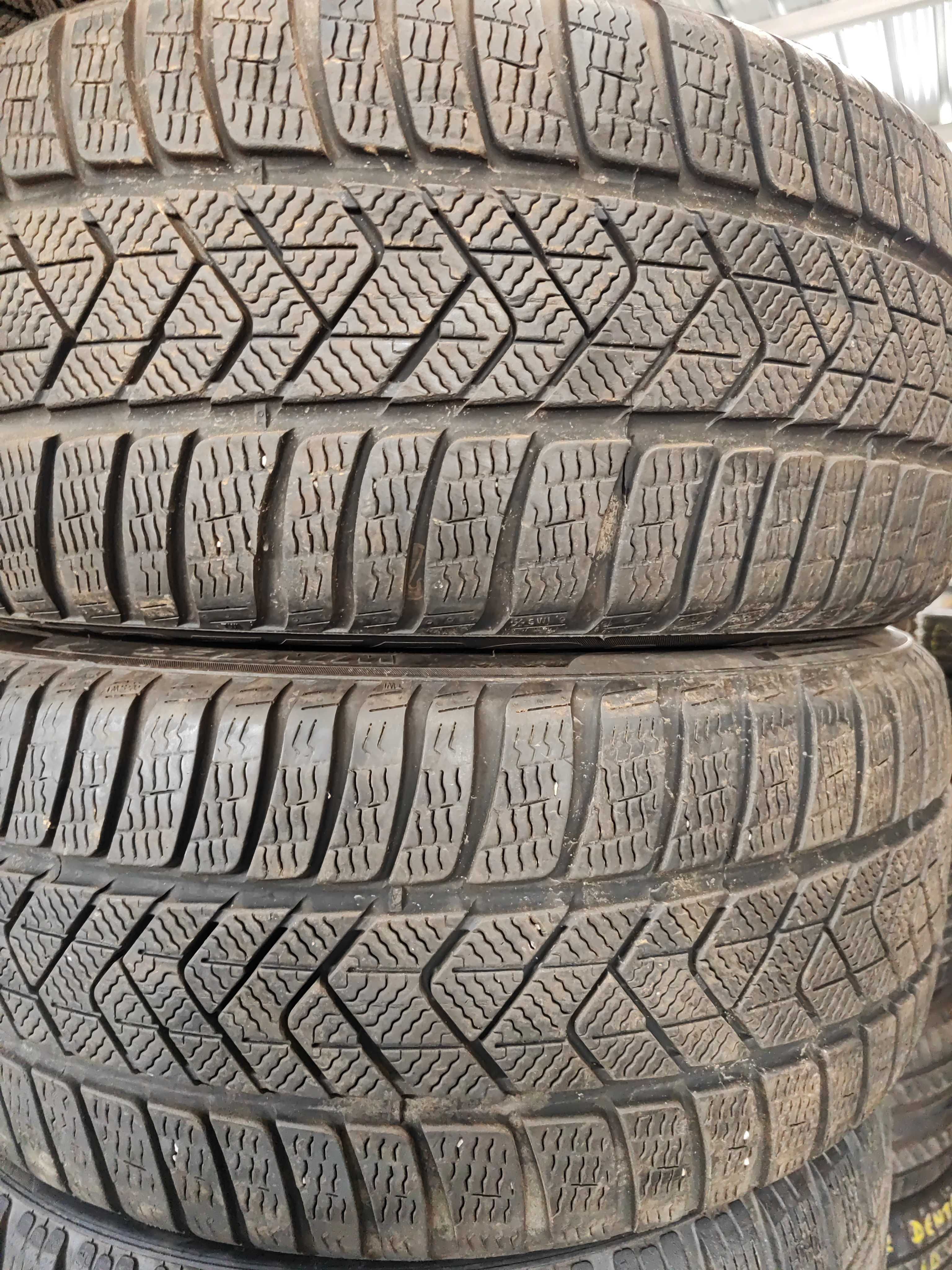 2бр. зимни гуми 235/45/18 Pirelli