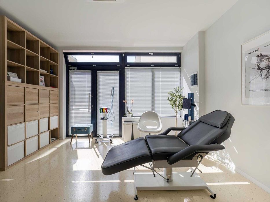 Vand Cabinet Cardiologie