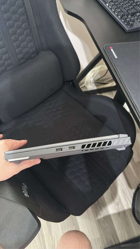 Asus rog g16 геймърски лаптоп