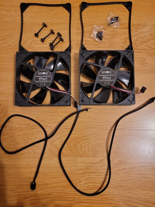 Set ventilatoare PC NoiseBlocker ITR-PL-1 la 900 RPM,120x120x25 mm