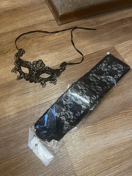 Образ для фотосессии. Кружевная маска и кружевные перчатки до локтя.