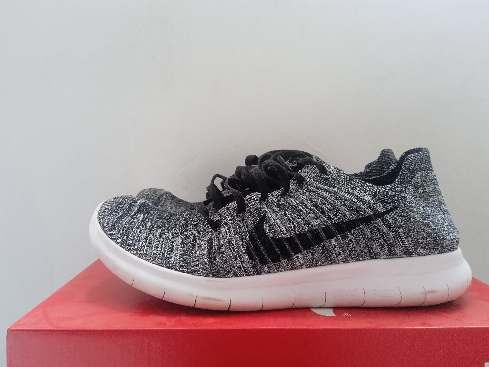 Original NIKE 42