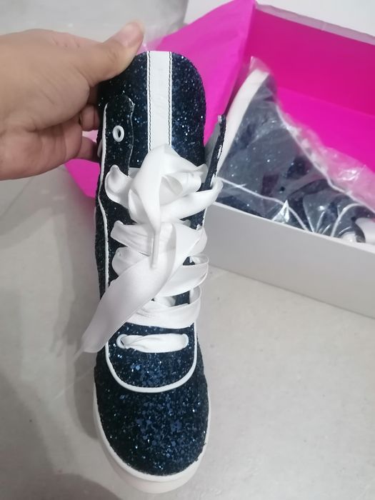 Snekersi Why cu paiete și platforma