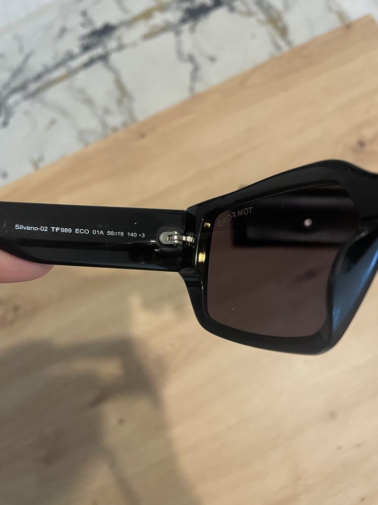 Ochelari de soare Tom Ford schimb cu parfum nisa