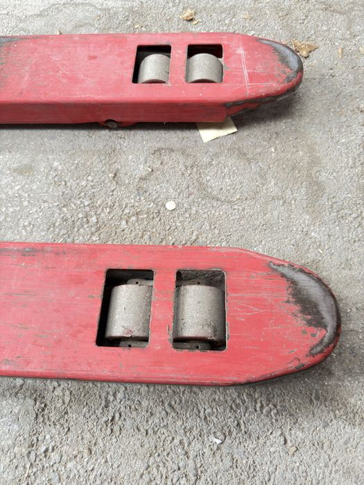 Палетна количка 2.5Т