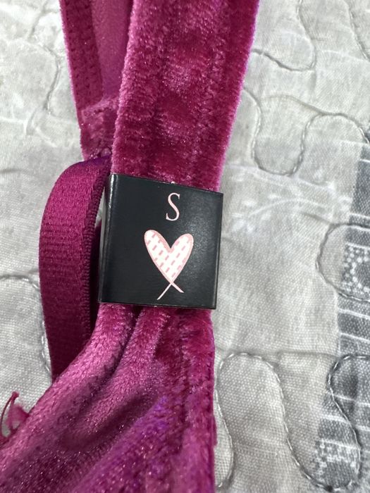 Victoria’s Secret, bustiera noua cu ericheta