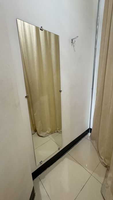 Продам зеркало настенное