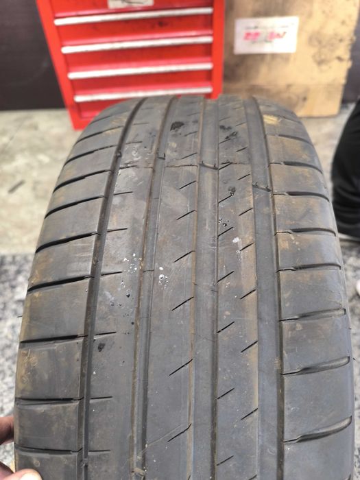 vand o anvelopa vara michelin