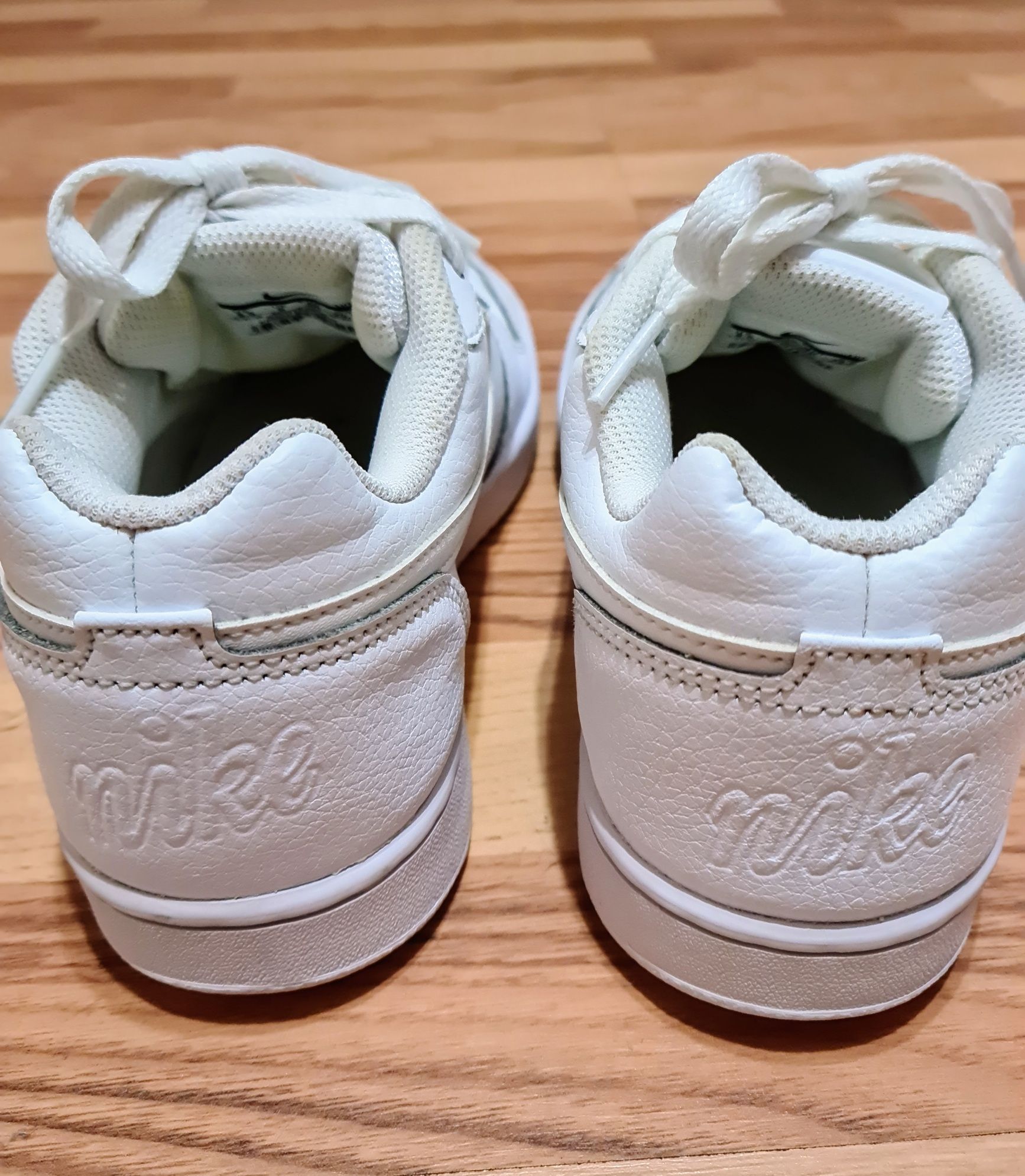 Nike Ebernon Low "Triple White" Women''s (SKU:  AQ1779-100), 40