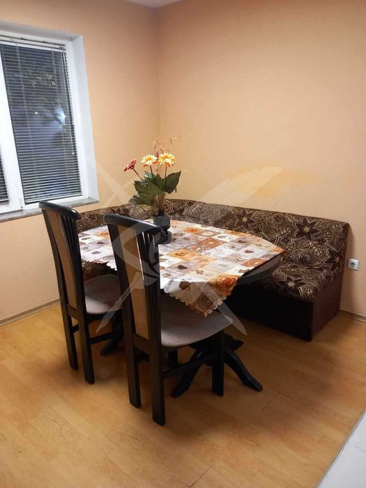 Дава се под наем Двустаен апартамент в Варна, Цветен квартал - 60 кв.м за 350 € - Снимка #1