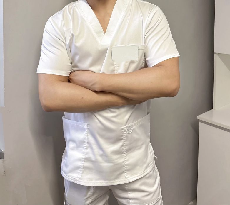 Массажист парень