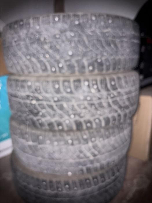 Зимни шины       .