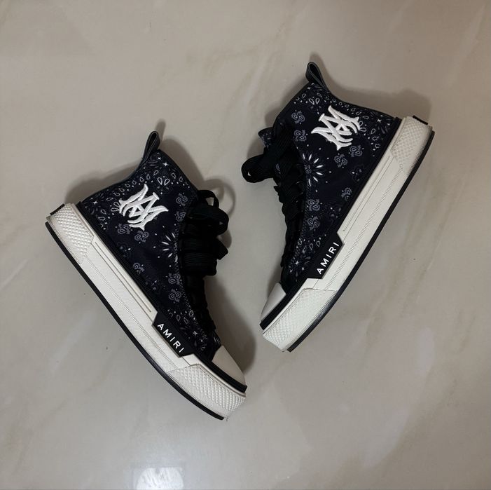 Adidasi Amiri Noi