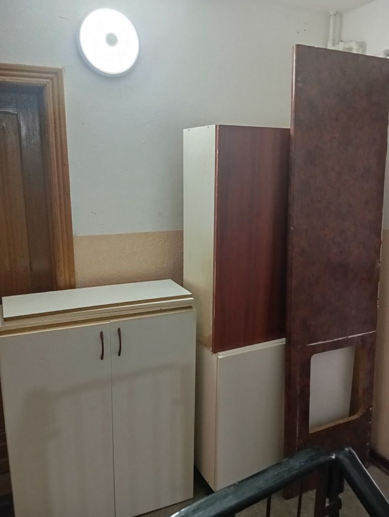De vânzare mobilă de bucătărie