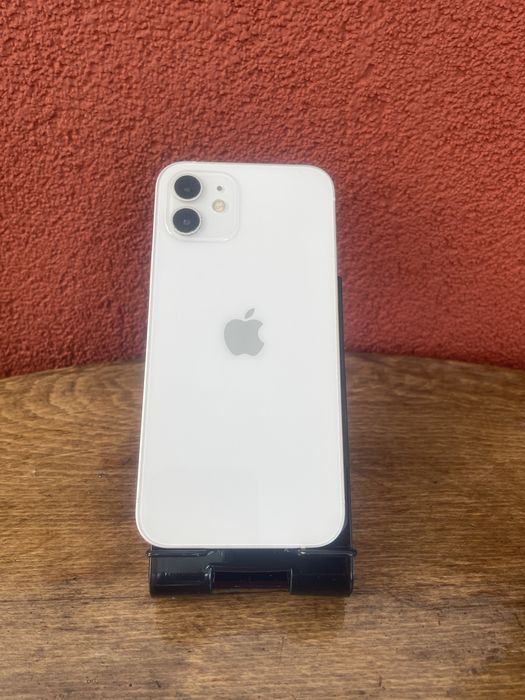 Iphone 12 64 gb бял white