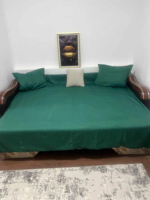 Vand garsoniera 40mp in spate la mall