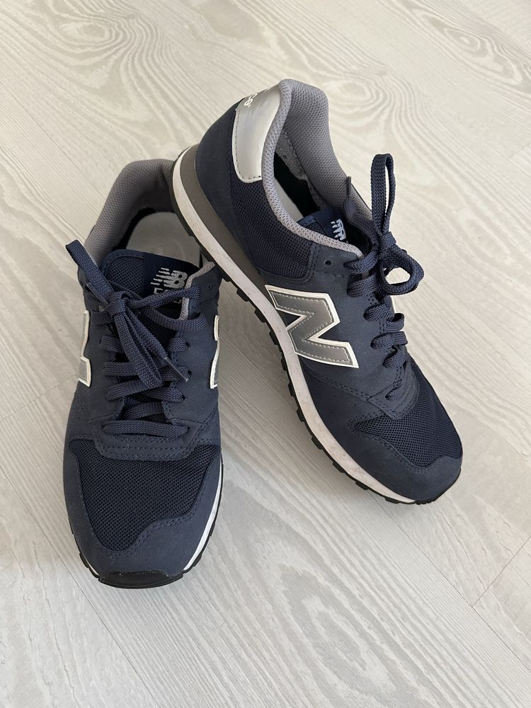 New Balance 500.