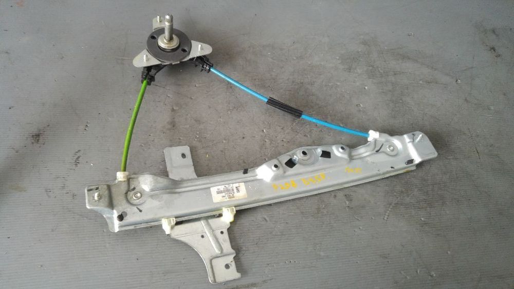 macara manuala dreapta spate peugeot 208 9673153880