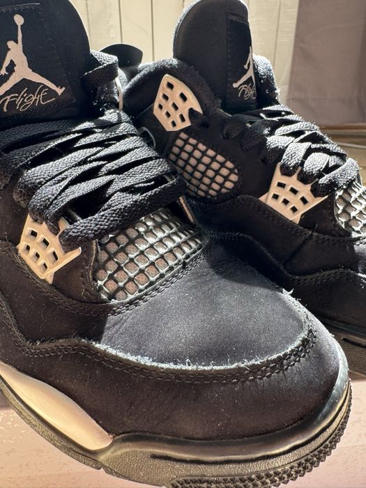 Jordan 4 retro White Thunder