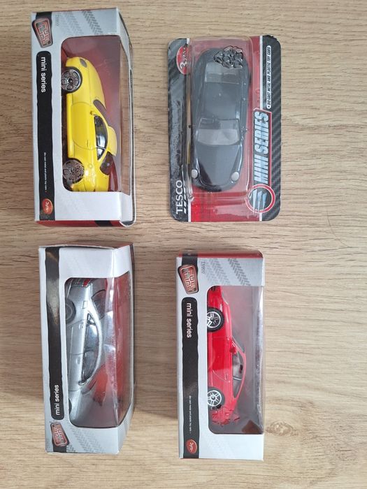 4 mașini Mini Series