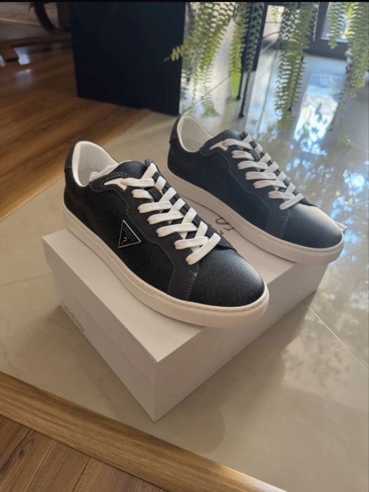 Adidasi Guess TODI 3