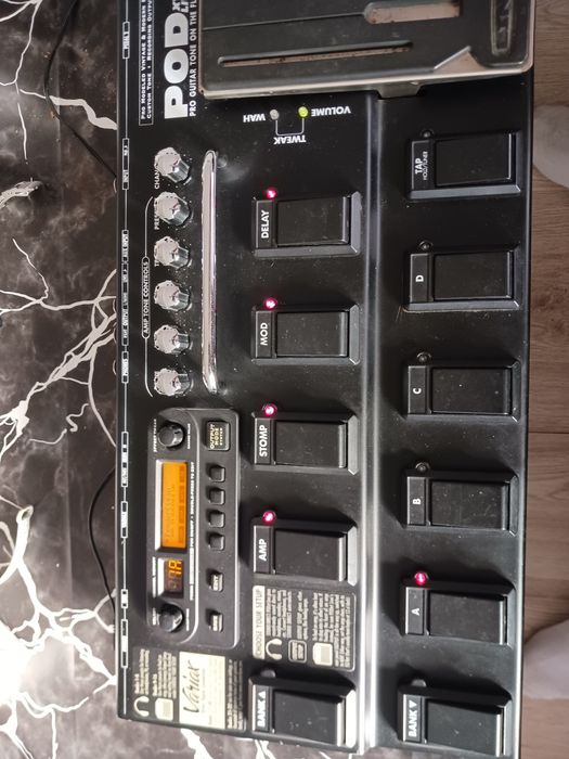 Sintetizator chitară Line 6 Pod XT Live