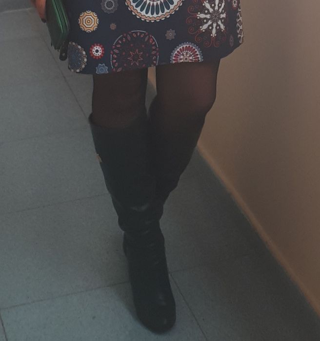 Продаю женские сапоги-слоучи