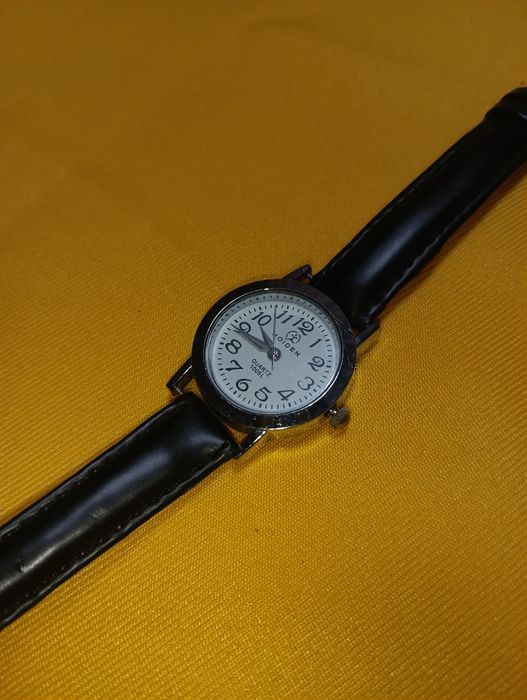 Hoden Quartz дамски елегантен чадовник - 15 лв