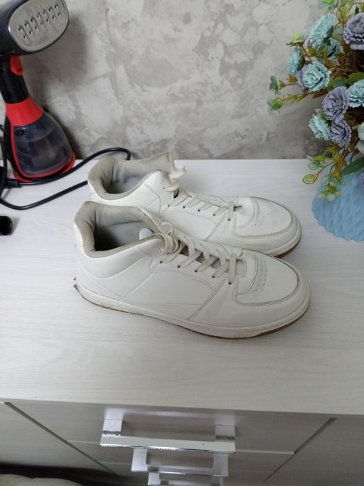 Продам красовки в отличном состоянии