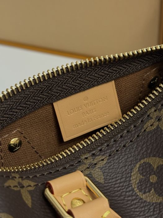 Geanta Louis Vuitton Nano Speedy