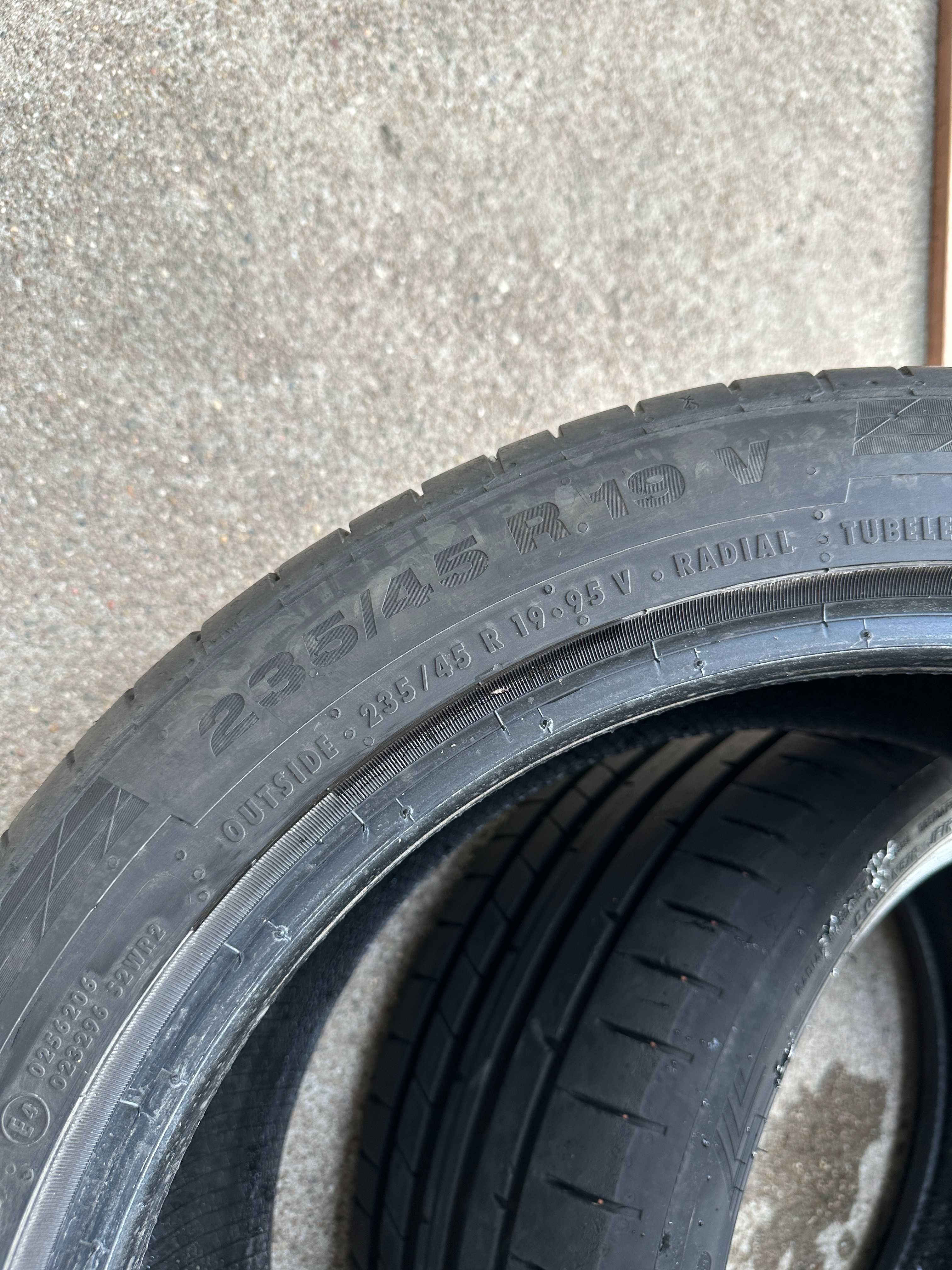 2бр. летни гуми 235/45/19 Continental SportContact 5 SSR Runflat