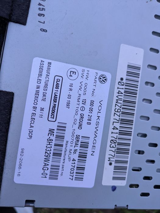 Vând cd player original VW RMT 100 de colecție