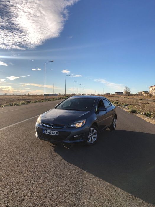 Opel Astra Se vinde Opel Astra J Primul proprietar