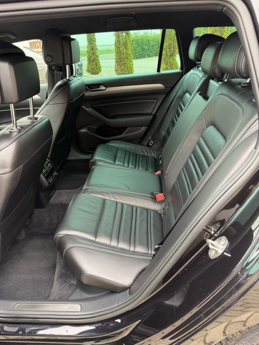 Volksvagen Passat R-line 4 Motion 2.0 Tdi 190 CP -Virtual Cockpit-